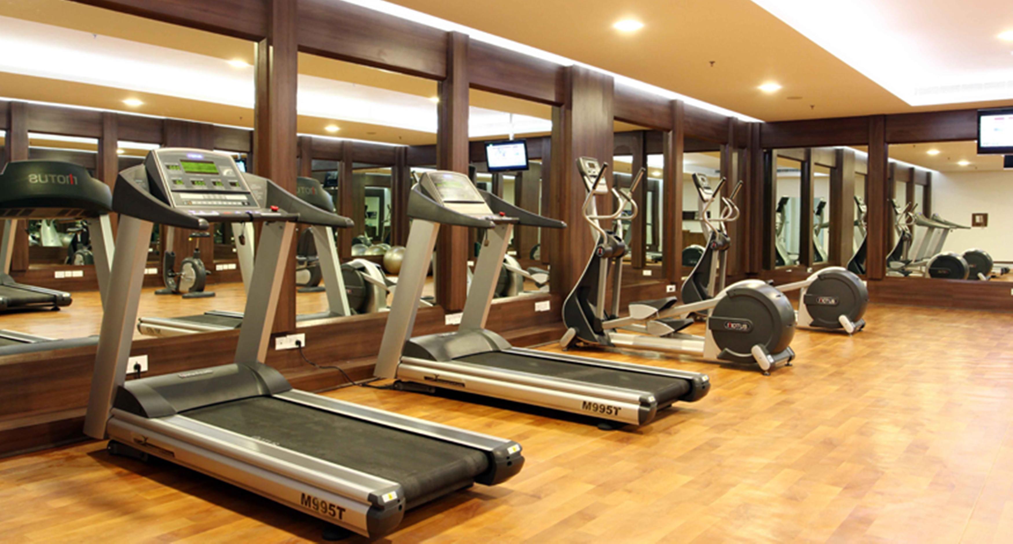 Welcomhotel By Itc Hotels, Dwarka, New Delhi Экстерьер фото A gym in a hotel