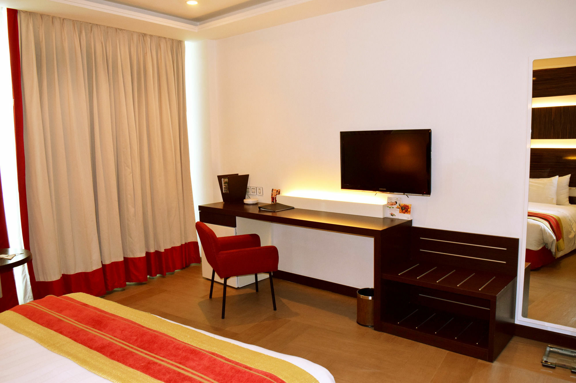 Welcomhotel By Itc Hotels, Dwarka, New Delhi Экстерьер фото A room at the hotel